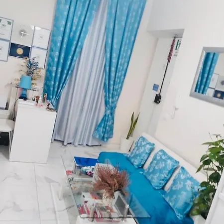 לינה וארוחת בוקר Kambal Maison *
